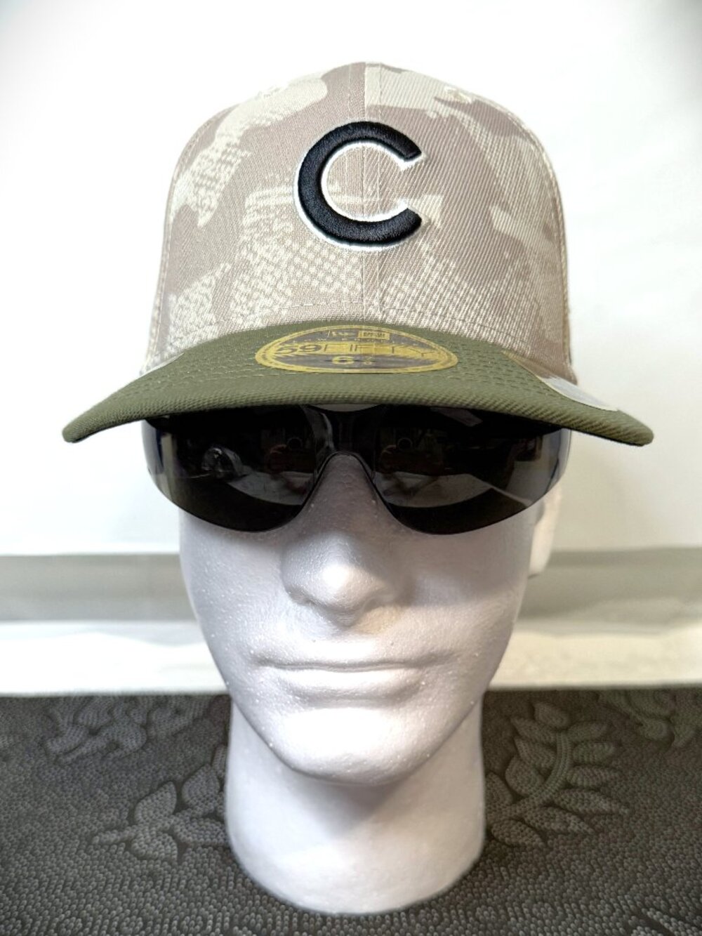 New Era 59Fifty Chicago Cubs Camo Salute To Service Fitted Cap Size 6 7/8 NWT